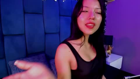 lux_bitchx online show from November 26, 2025, 4:24 am
