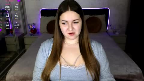 lux_lizz online show from February 20, 2026, 12:29 am