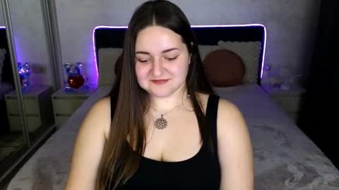 lux_lizz online show from February 28, 2026, 10:55 pm