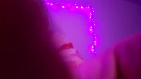 Snapshot of lux_lover69 chatting on November 17, 2025, 1:44 am lux_lover69 online show from November 17, 2025, 1:44 am