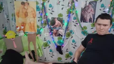 Snapshot of luxeboy_ chatting on January 18, 2026, 11:25 am Mike online show from January 18, 2026, 11:25 am