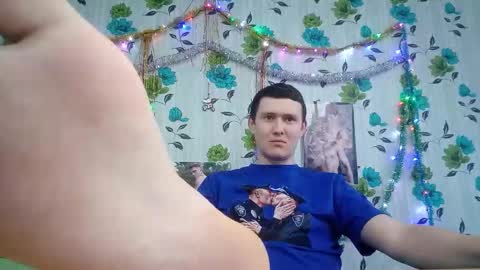 Snapshot of luxeboy_ chatting on February 9, 2026, 9:13 am Mike online show from February 9, 2026, 9:13 am