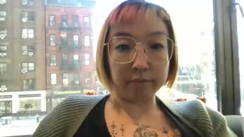 Snapshot of luxgray chatting on January 7, 2025, 7:17 pm LuxGray online show from January 7, 2025, 7:17 pm