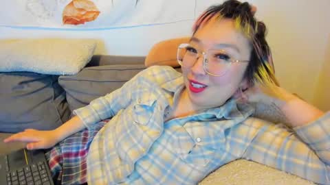 Snapshot of luxgray chatting on January 12, 2025, 2:35 am LuxGray online show from January 12, 2025, 2:35 am