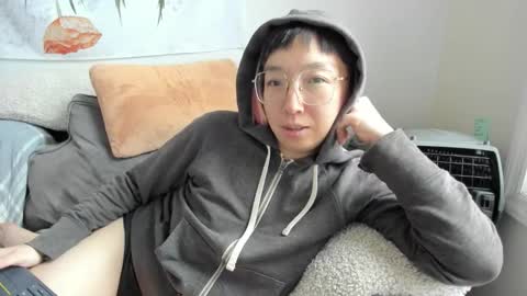 Snapshot of luxgray chatting on December 15, 2025, 8:13 pm LuxGray online show from December 15, 2025, 8:13 pm