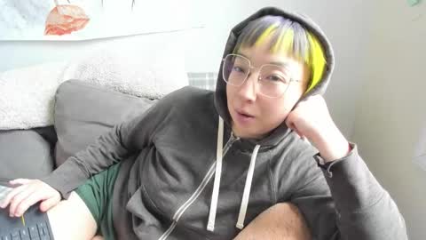 Snapshot of luxgray chatting on February 15, 2026, 6:48 pm LuxGray online show from February 15, 2026, 6:48 pm