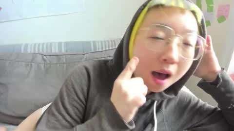 LuxGray online show from March 8, 2026, 6:01 pm