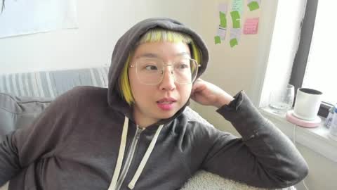 LuxGray online show from March 30, 2026, 8:32 pm