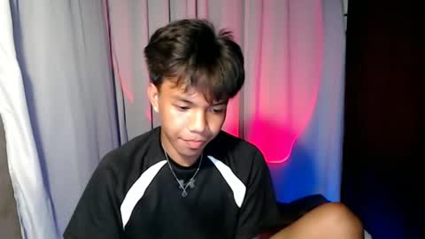 luxirfy online show from April 27, 2026, 5:44 pm