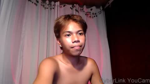 Snapshot of luxirfy_xx chatting on May 13, 2026, 6:38 pm luxirfy online show from May 13, 2026, 6:38 pm