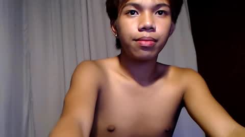 Snapshot of luxirfy_xx chatting on June 10, 2026, 6:18 pm luxirfy online show from June 10, 2026, 6:18 pm