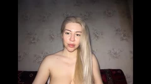 Snapshot of luxsonyastar chatting on May 28, 2026, 1:08 pm LuxSonyaStar online show from May 28, 2026, 1:08 pm