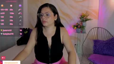 Snapshot of luxury_01 chatting on July 2, 2026, 3:23 am Cherry online show from July 2, 2026, 3:23 am
