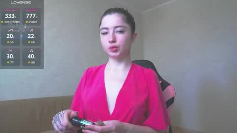 Snapshot of luxuryalma18 chatting on April 26, 2026, 6:44 am Alma online show from April 26, 2026, 6:44 am