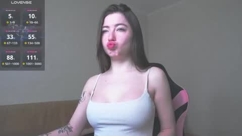 Snapshot of luxuryalma18 chatting on April 27, 2026, 6:33 am Alma online show from April 27, 2026, 6:33 am