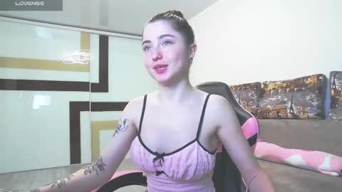 Snapshot of luxuryalma18 chatting on June 4, 2026, 6:25 pm Alma online show from June 4, 2026, 6:25 pm