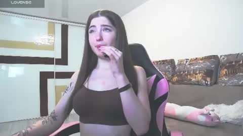 Snapshot of luxuryalma18 chatting on June 22, 2026, 6:27 pm Alma online show from June 22, 2026, 6:27 pm