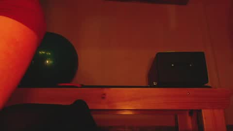 Liss online show from May 30, 2026, 1:14 am