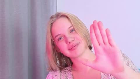 Olivia online show from October 10, 2025, 9:52 am