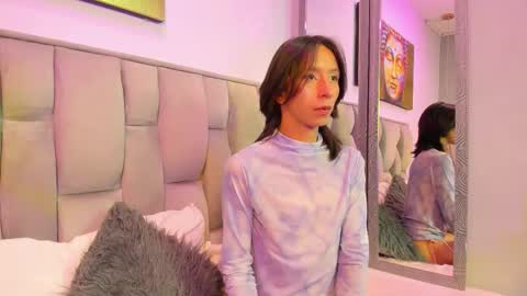 Snapshot of luy_star_ chatting on November 12, 2025, 4:02 am luy_star_ online show from November 12, 2025, 4:02 am