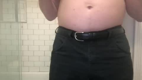 lvguynextdoor440656 online show from May 18, 2026, 10:59 pm