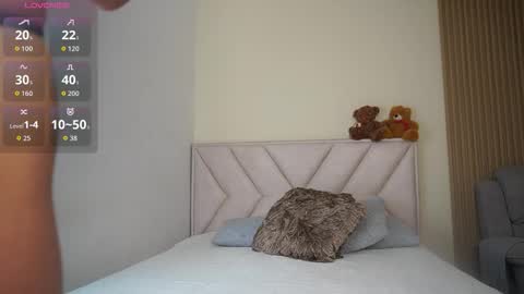 Snapshot of lya_aron_couple chatting on February 22, 2026, 3:43 pm lya_aron_couple online show from February 22, 2026, 3:43 pm