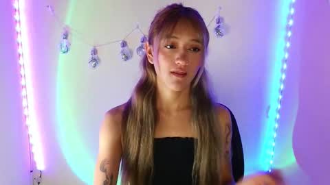 Call me Lia  online show from November 17, 2025, 9:20 pm