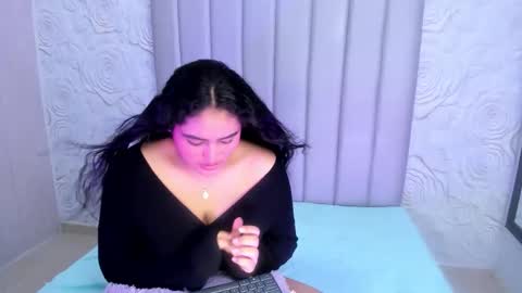 LYA DUBOIS  online show from February 24, 2026, 2:48 pm