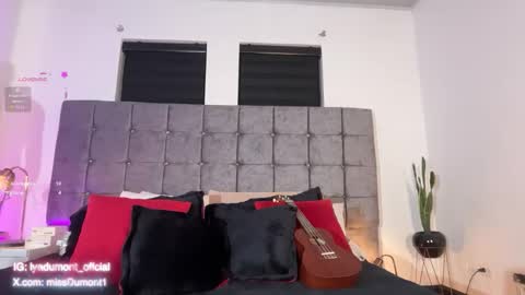 LYA online show from October 29, 2025, 5:20 am