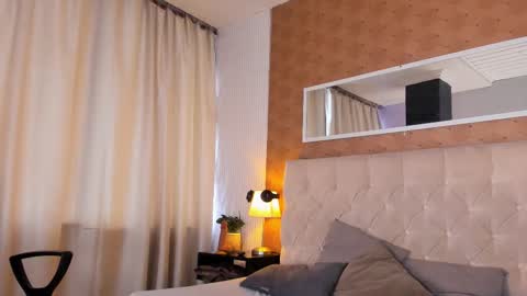 Lyan online show from February 3, 2026, 6:57 pm