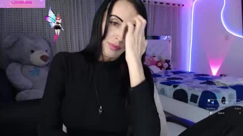 Lyann  online show from November 25, 2025, 1:38 am