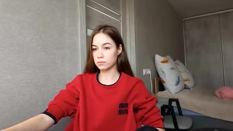 Mia online show from January 6, 2026, 5:33 am