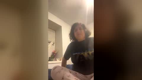 lydiasheer online show from June 12, 2026, 1:59 am