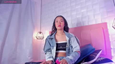 Lyhana Lee online show from March 4, 2025, 12:22 pm