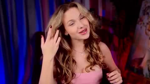 simply Eliza  online show from October 6, 2025, 2:14 pm