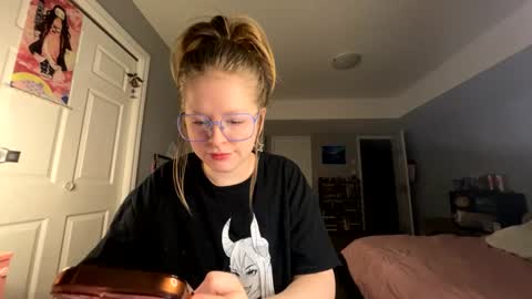Snapshot of lyla999 chatting on January 12, 2025, 8:14 am lyla999 online show from January 12, 2025, 8:14 am