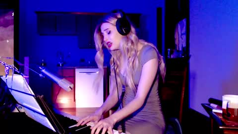 LylacDoll online show from December 13, 2024, 1:37 am