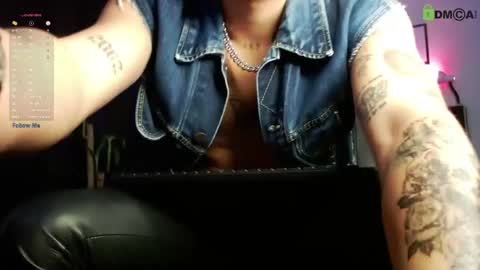 Snapshot of lylebennett_ chatting on March 31, 2026, 11:43 am Lyle Bennett Freelance Model online show from March 31, 2026, 11:43 am