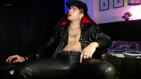 Lyle Bennett Freelance Model online show from April 16, 2026, 11:55 am