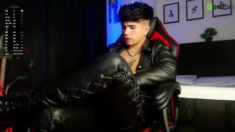 Snapshot of lylebennett_ chatting on May 11, 2026, 11:16 am Lyle Bennett Freelance Model online show from May 11, 2026, 11:16 am