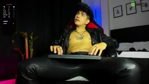 Snapshot of lylebennett_ chatting on May 31, 2026, 12:23 pm Lyle Bennett Freelance Model online show from May 31, 2026, 12:23 pm