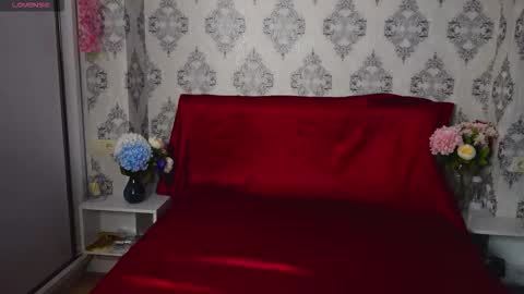 Lylian online show from March 26, 2026, 7:25 am