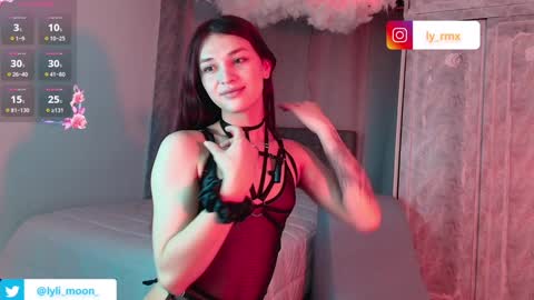 Snapshot of lylita_moon chatting on December 20, 2024, 2:30 am Littl online show from December 20, 2024, 2:30 am