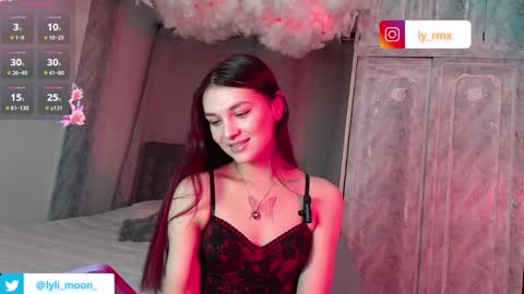 Snapshot of lylita_moon chatting on December 21, 2024, 4:19 am Littl online show from December 21, 2024, 4:19 am