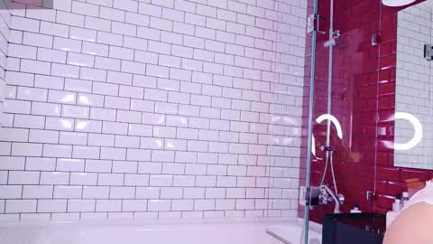 Lyly   online show from February 21, 2026, 1:23 pm