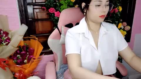 lyly_sweet97 online show from March 9, 2025, 5:00 am