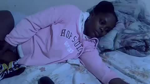 lyn_anna online show from April 29, 2026, 6:25 pm