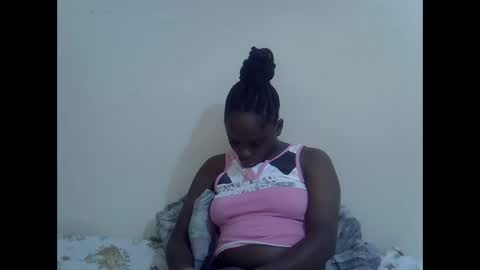 lyn_anna online show from May 18, 2026, 10:43 am