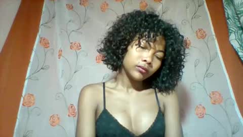 Snapshot of lyndah19 chatting on November 24, 2025, 6:46 am lyndah19 online show from November 24, 2025, 6:46 am