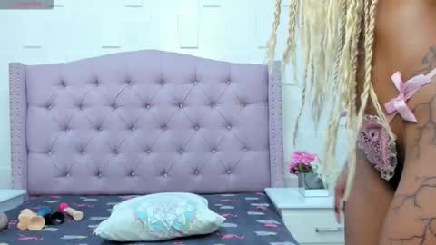 Snapshot of lyndajones chatting on January 14, 2026, 12:22 pm Lynda online show from January 14, 2026, 12:22 pm